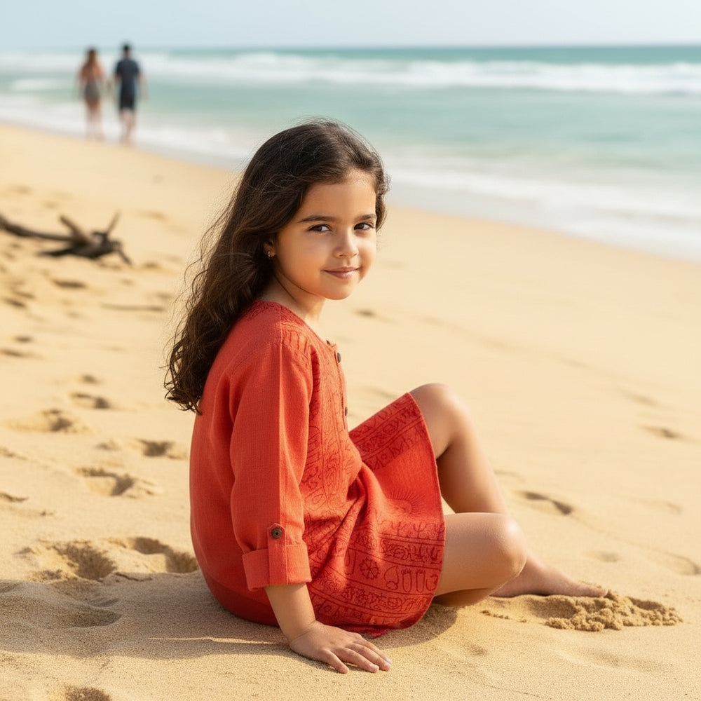 Kurta Roja de Niños. (Recomendamos pedir una talla más).