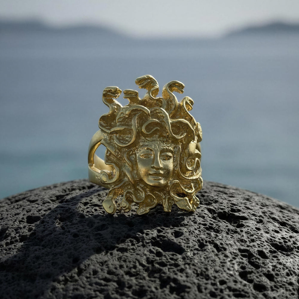 Anillo Medusa Dorado