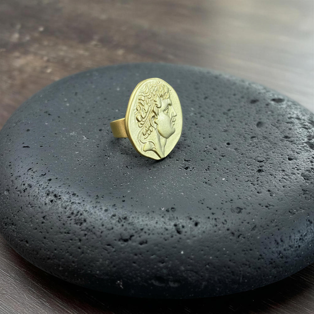 Anillo Rómulo Dorado